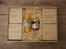 Vánoční dárkové balení čajů s medem a svíčkou